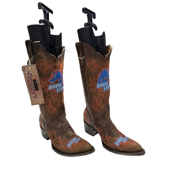 Gameday NCAA Boise State Broncos Embroidered Distressed Cowgirl boots size 7 NWT - Picture 2 of 9